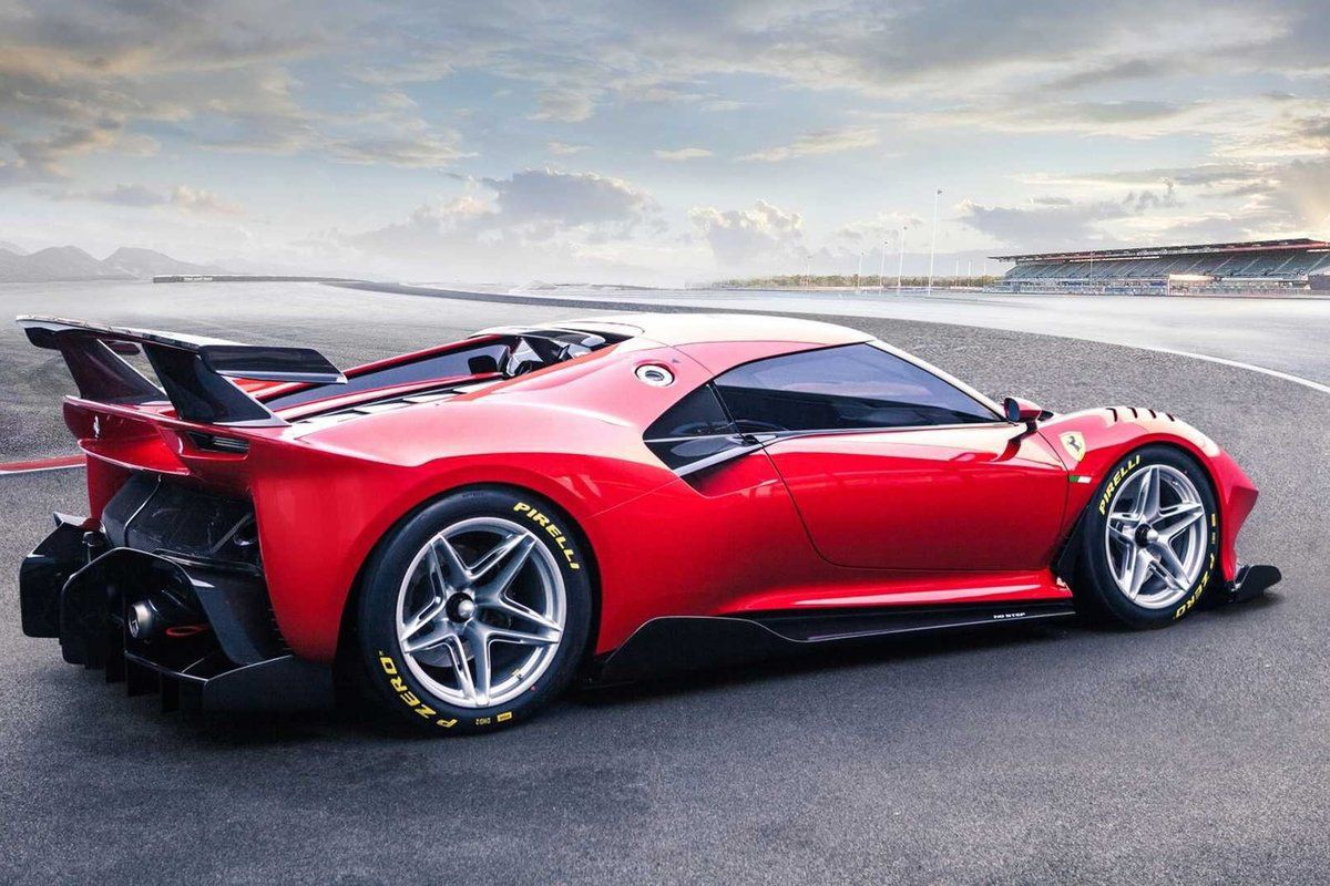 Ferrari представила унікальний суперкар P80/C. Автомобіль створений за замовленням клієнта італійської компанії.