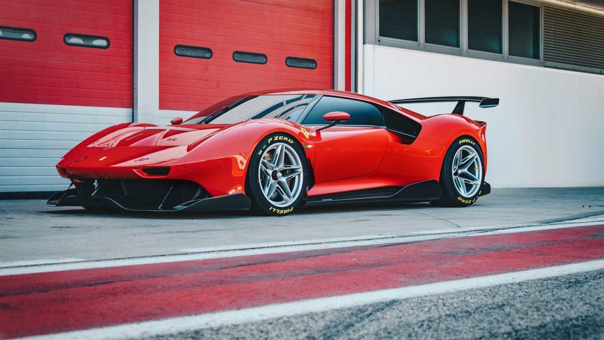 Ferrari представила унікальний суперкар P80/C. Автомобіль створений за замовленням клієнта італійської компанії.