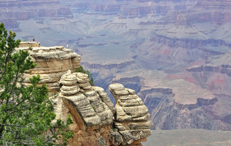 У США турист зірвався зі скелі, намагаючись зробити селфі