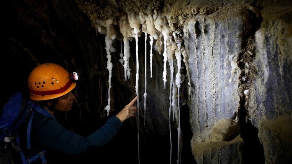 Ізраїльські дослідники відкрили найдовшу в світі соляну печеру. Соляна печера Малхам побила 13-річний рекорд, який утримувала з 2006 року печера Three Nudes.