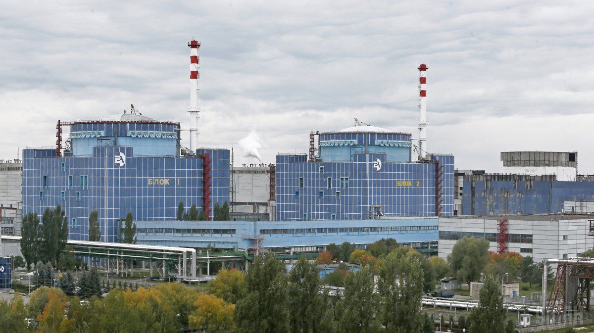 Петро Порошенко видав Указ про підтримку розвитку ядерної енергетики. Президент підписав указ про будівництво двох енергоблоків Хмельницької АЕС.