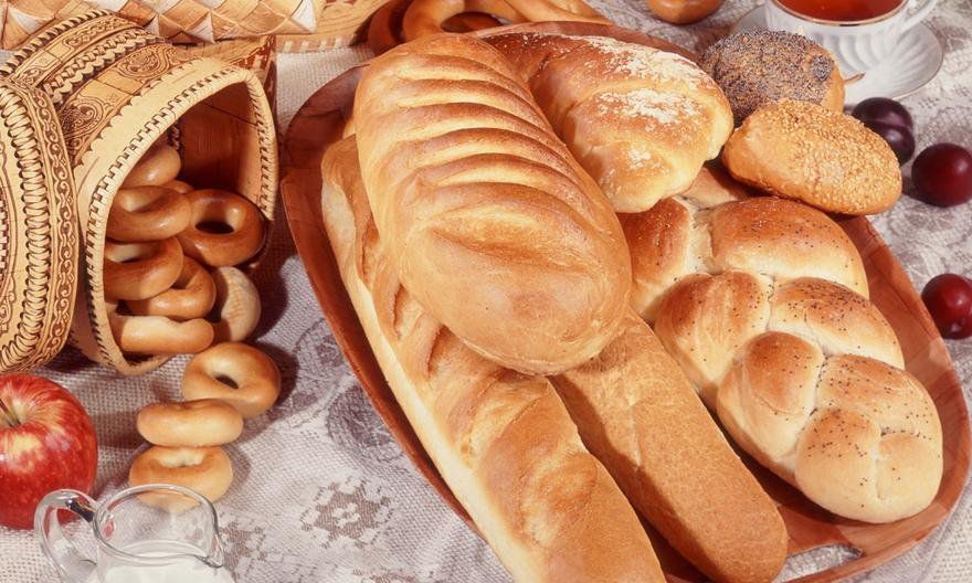 Підвищення пенсій та зарплат вплинуло на подорожчання хліба та крупи. В Україні з початку року ціни на продукти щомісяця збільшувалися на 1,5-2% і більше всього піднялася вартість на хліб.