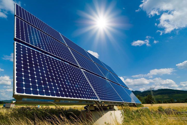 Рада заборонила будувати домашні сонячні електростанції на "Зеленому тарифі" для продажу. Верховна рада України прийняла важливий законопроект, що стосується ринку альтернативної енергетики.
