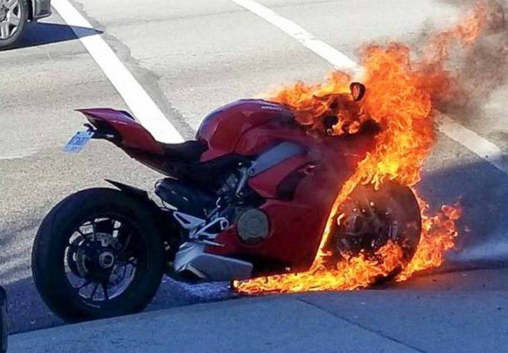 Коли невдачі йдуть по п'ятах, чинити опір марно. Весела добірка.