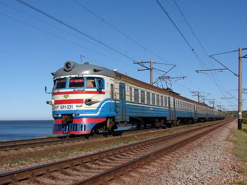 Популярна електричка з Дніпра до Азовського моря буде ходити щоденно. На час літнього періоду буде запущена щоденна електричка Генічеськ — Дніпро.