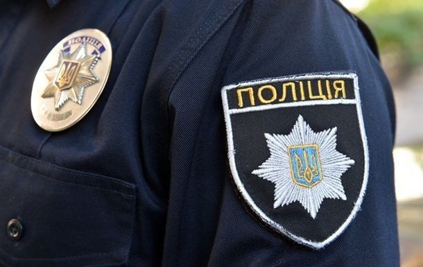 Українців штрафуватимуть за використання поліцейської символіки. При повторному порушенні протягом року покарають до 68 тис. грн.
