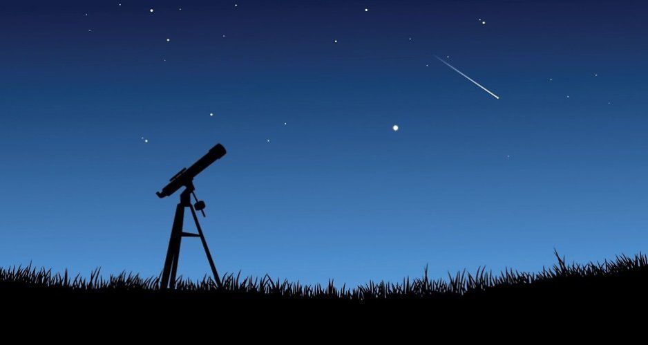 Міжнародний День астрономії — 11 травня 2019 року. День Астрономії зазвичай відзначається в день, коли Місяць має фазу поблизу 1-ї чверті, що припадає на інтервал з середини квітня до середини травня.