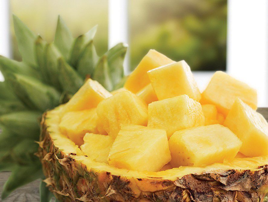 Захищає серце і покращує кровообіг : корисні властивості ананаса. Щоб отримати найбільше користі, вибирайте повністю дозрілий фрукт.