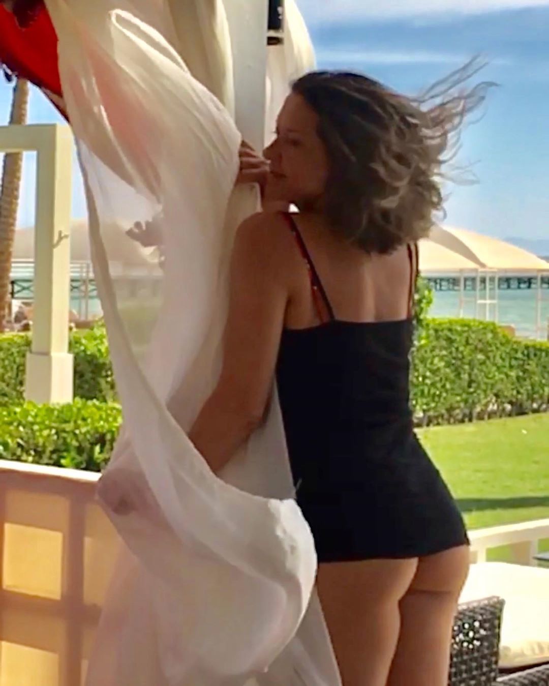 Могилевська виклала пікантне відео з оголеними сідницями. Під час відпочинку в Єгипті Могилевська опублікувала в Instagram спокусливий ролик, де позувала в сексуальному вбранні.