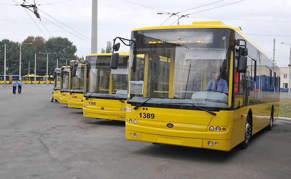Львівські чиновники погодили кредит на покупку 100 нових тролейбусів. У Львові куплять в кредит 100 тролейбусів з низькою підлогою за 25 мільйонів євро.