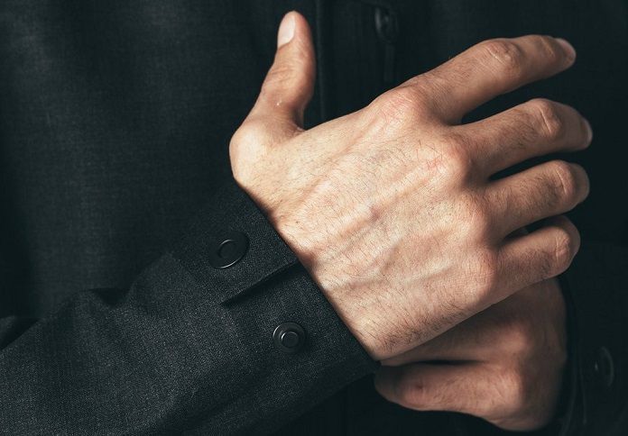 Пальці рук: що вони можуть розповісти про чоловіка?. Виявляється, для того щоб зрозуміти, який у чоловіка характер, необхідно звернути увагу на пальці рук — вони можуть розповісти про свого власника дуже багато.