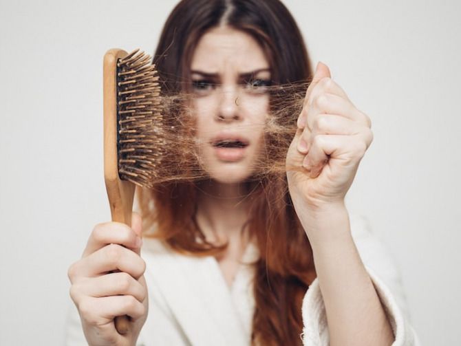 5 основних причин випадіння волосся і способи, які допоможуть вирішити проблему. Визначаємо причини та вирішуємо що робити.