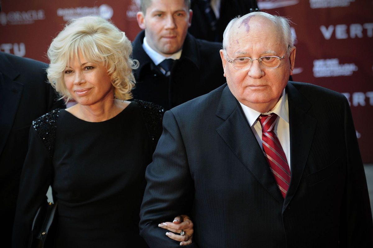 Як склалася доля єдиної дочки Михайла Горбачова. Михайло Горбачов не зумів зберегти Радянський Союз. Але він забезпечив безбідне існування своїм нащадкам. Хоча починалося все дуже скромно.