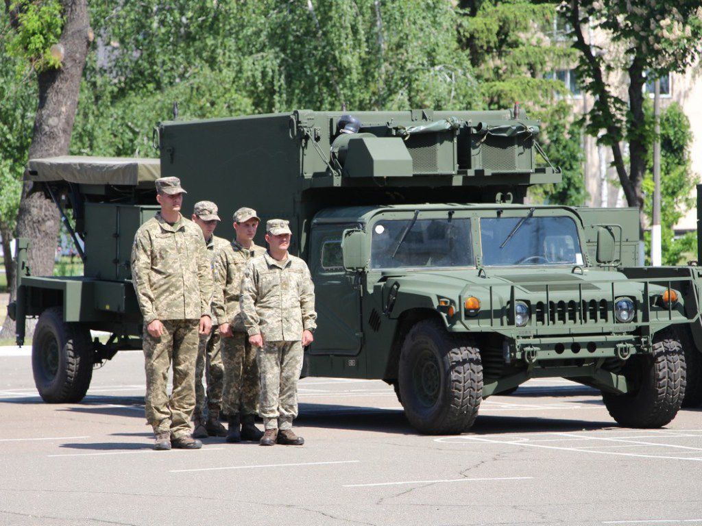 ЗСУ отримали від США потужну сучасну зброю. 20 травня США передали Збройним Силам України два сучасних контрбатарейних радара класу AN/TPQ-36.