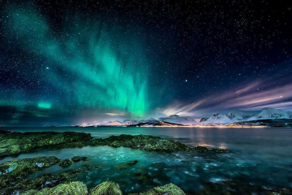 Неймовірна краса! Унікальні місця на планеті, які світяться в темряві. Від Норвегії до Австралії, це одні з найкрасивіших місць на планеті.