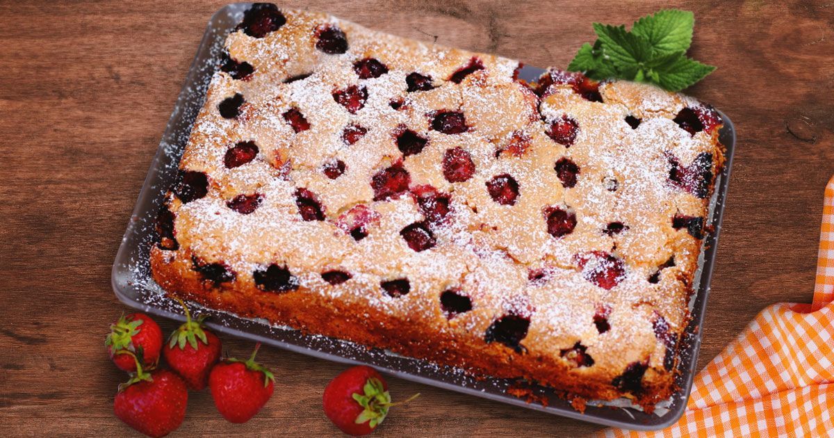 Пісочний хрусткий: пиріг з полуницями. Як приготувати ніжний десерт з ароматною полуницею.