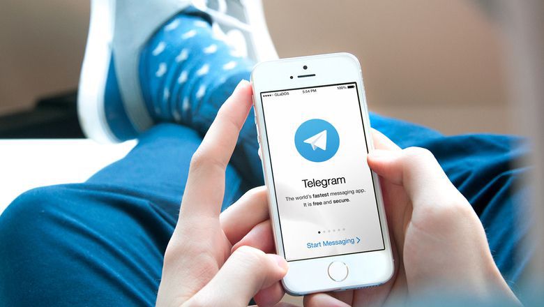 Telegram оновив функції: тепер користувачі зможуть приховати номер і залишати коментарі під публікаціями. Користувачі Telegram можуть вибирати, в яких групах і чатах їх номери телефону видно, а в яких — ні.