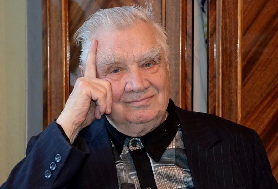 Пішов з життя відомий український письменник Юрій Мушкетик. У віці 90 років помер відомий український письменник, Герой України Юрій Мушкетик.