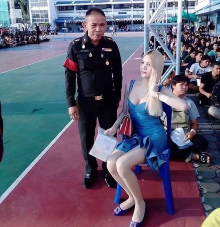 Призов до армії у Таїланді дуже відрізняється від інших країн — як мінімум дивно. Парад красунь!