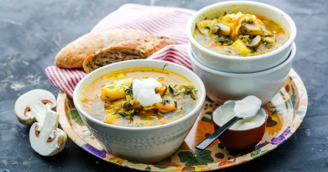 Грибний суп з молодої капусти. Легкий і швидкий суп, який ідеально підійде для літа.