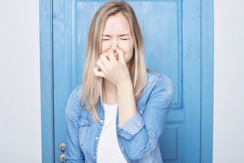 Чому свербить ніс — народні прикмети і забобони. Існує кілька прикмет, які пояснюють це явище.