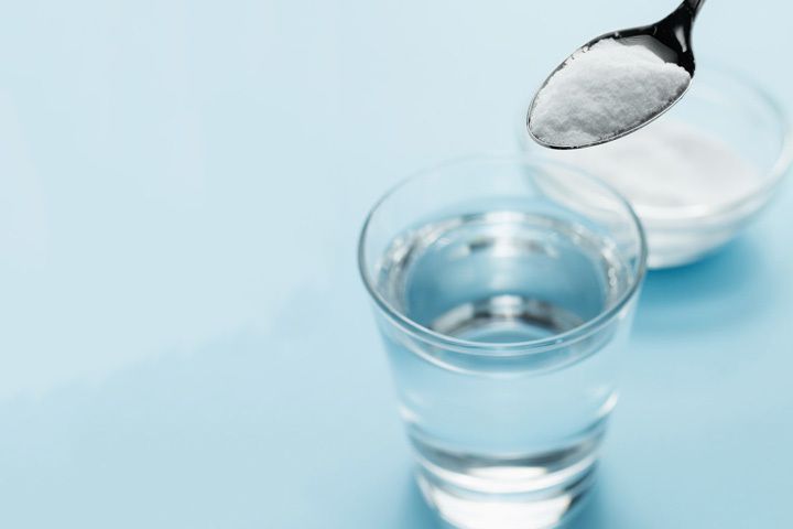 8 причин, щоб взяти за звичку регулярно полоскати рот солоною водою. Для здоров'я зубів, ясен і горла.