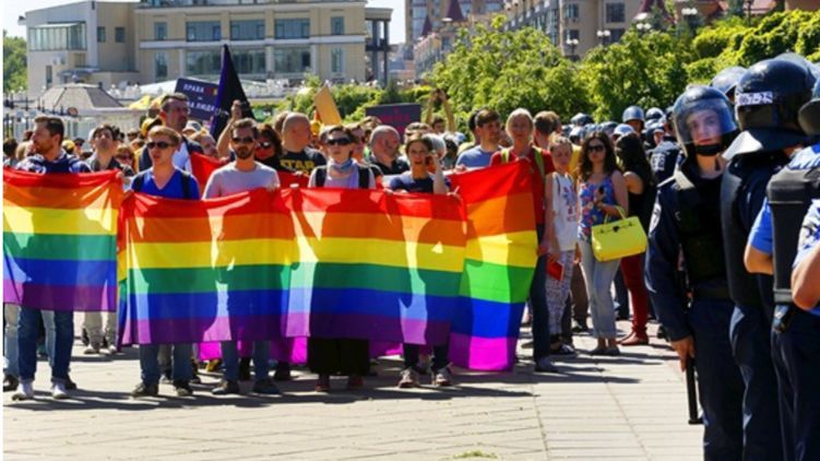 ЛГБТ-парад в Києві немов військова операція. Підсумки заходу в цьому році.