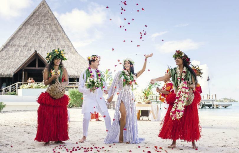 Євгеній Кот та Наталія Татаринцева відсвяткували весілля на Таїті. Танцюрист і його дружина влаштували незабутнє весілля на острові Таїті.