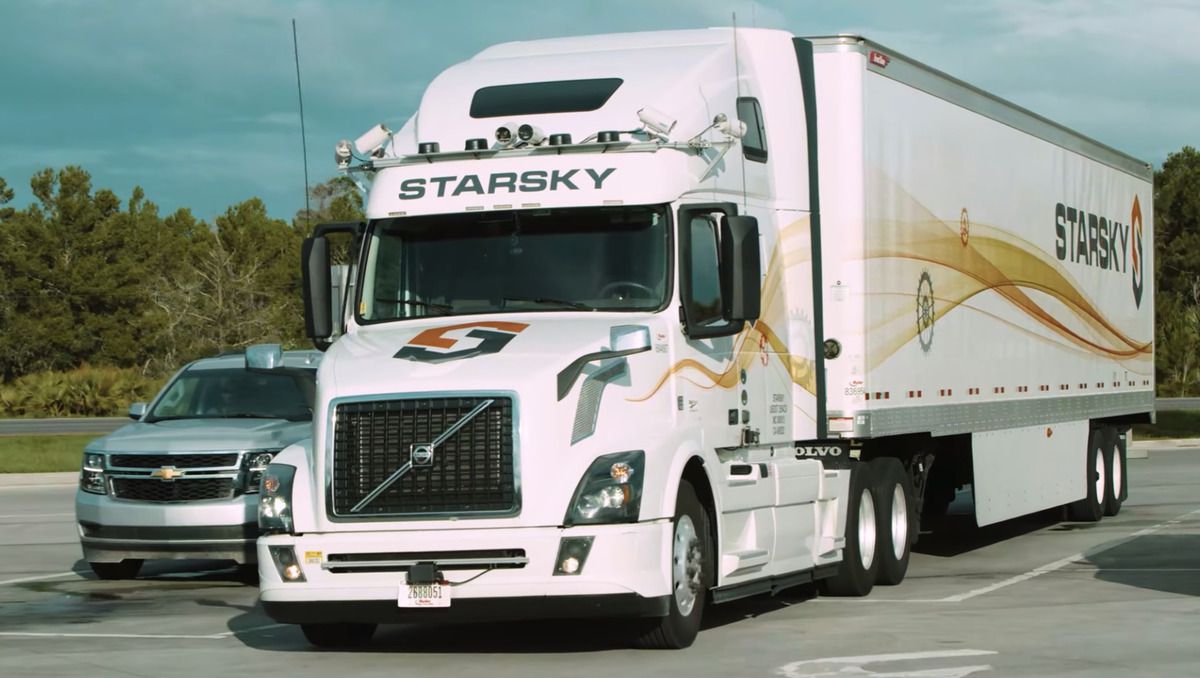 У США почали випробування автономних вантажівок на дорогах загального користування без страхувального водія за кермом. Пробний заїзд вже відбувся.