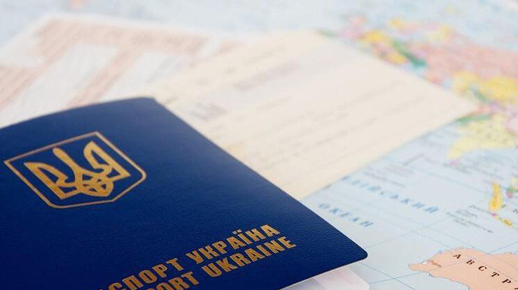 З 1 липня подорожчають біометричні паспорти. Отримати закордонний паспорт українцям стане дорожче.