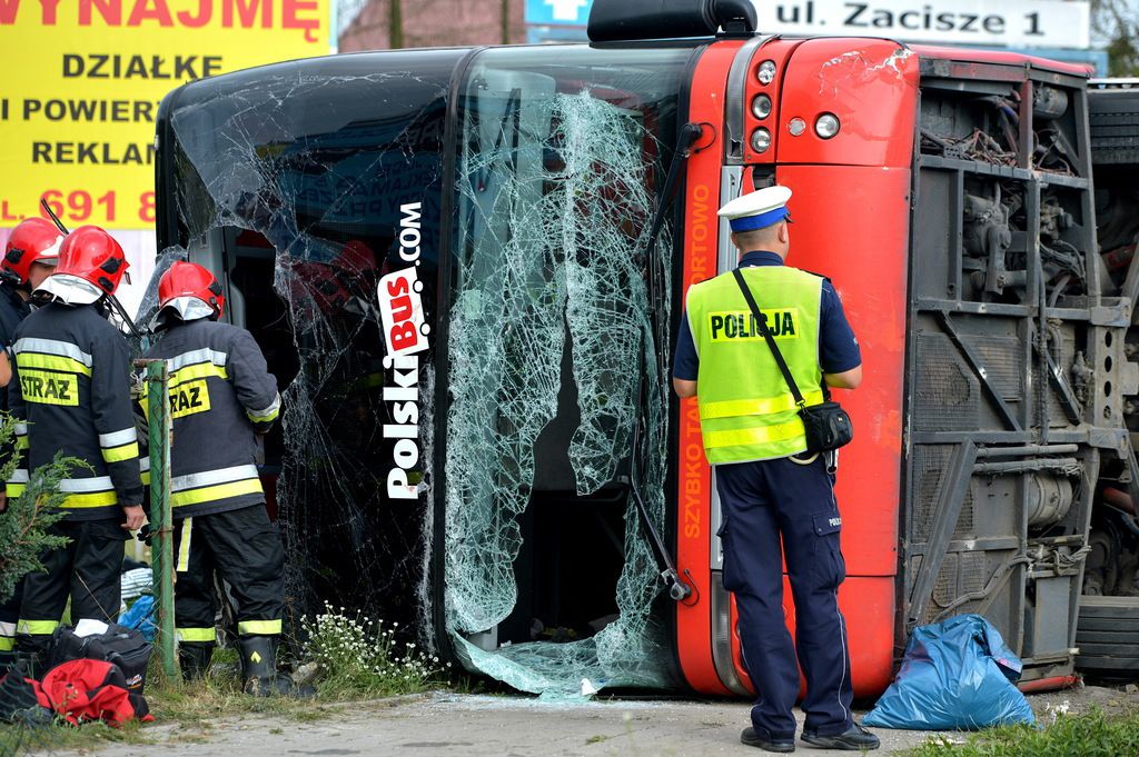У Польщі перекинувся автобус: постраждали 11 українців. П'ятеро українців доставлені в лікарні.