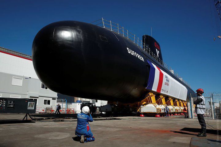 У Франції на воду спустили підводний човен нового покоління. Морські випробовування корабля почнуться у 2020 році.