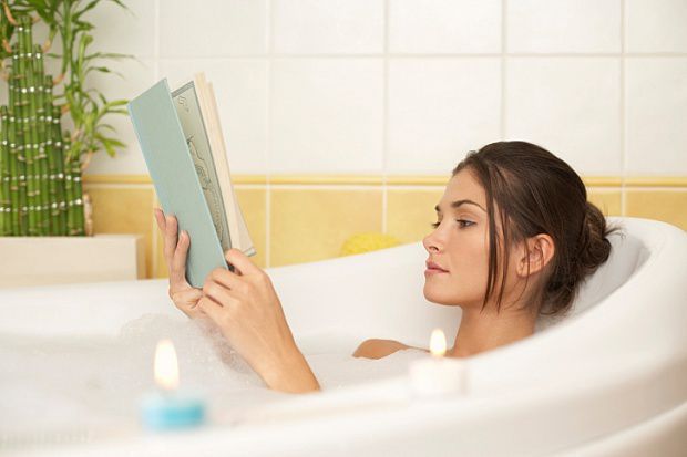 Прийняття ванни корисне для здоров'я після виснажливого робочого дня — і ось чому. Це допоможе справити позитивний вплив на наше здоров'я і зовнішній вигляд.