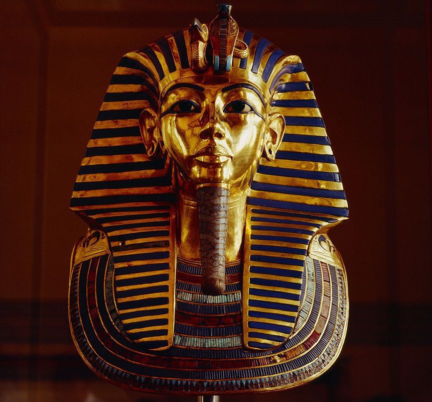 В Єгипті почали реставрувати золотий саркофаг Тутанхамона. Це його перша реставрація.