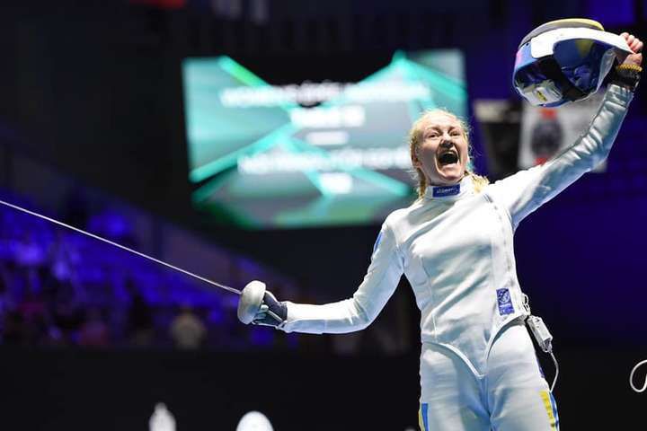 Українка Кривицька вийшла до півфіналу чемпіонату світу з фехтування. На шляху до 1/2 фіналу ЧС-2019 з фехтування Олена Кривицька перемогла кореянку Кан Ен Мі.