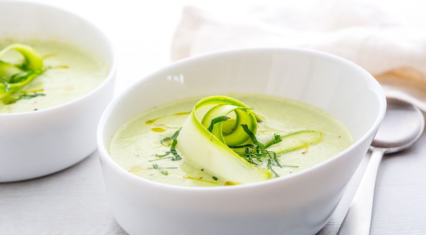 літні смаколики: крем-суп з кабачків