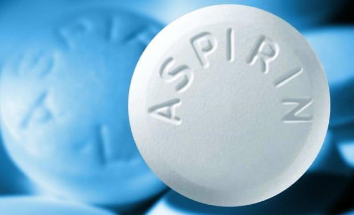 Мільйони людей повинні перестати приймати аспірин, дослідження показало, що він приносить здоров'ю більше шкоди, ніж користі. Аспірин розріджує кров, запобігаючи утворенню тромбів.