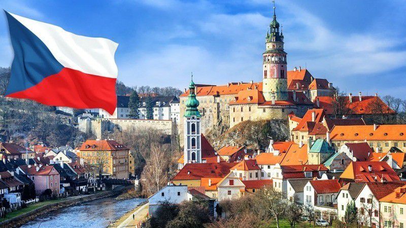 У Чехії планують спростити надання громадянства нащадкам емігрантів. Нащадки емігрантів могли б отримати громадянство Чехії, написавши відповідну заяву.