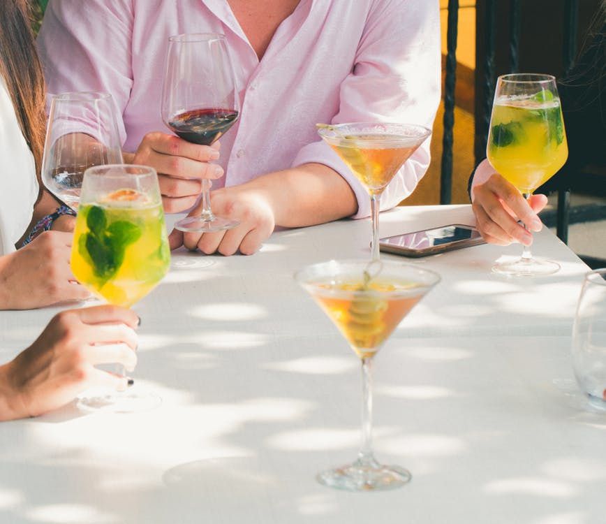 Час освіжитися: рецепти охолоджуючих коктейлів. Дізнавайтеся рецепти оригінальних алкогольних коктейлів і проводьте спекотні літні вечори весело!