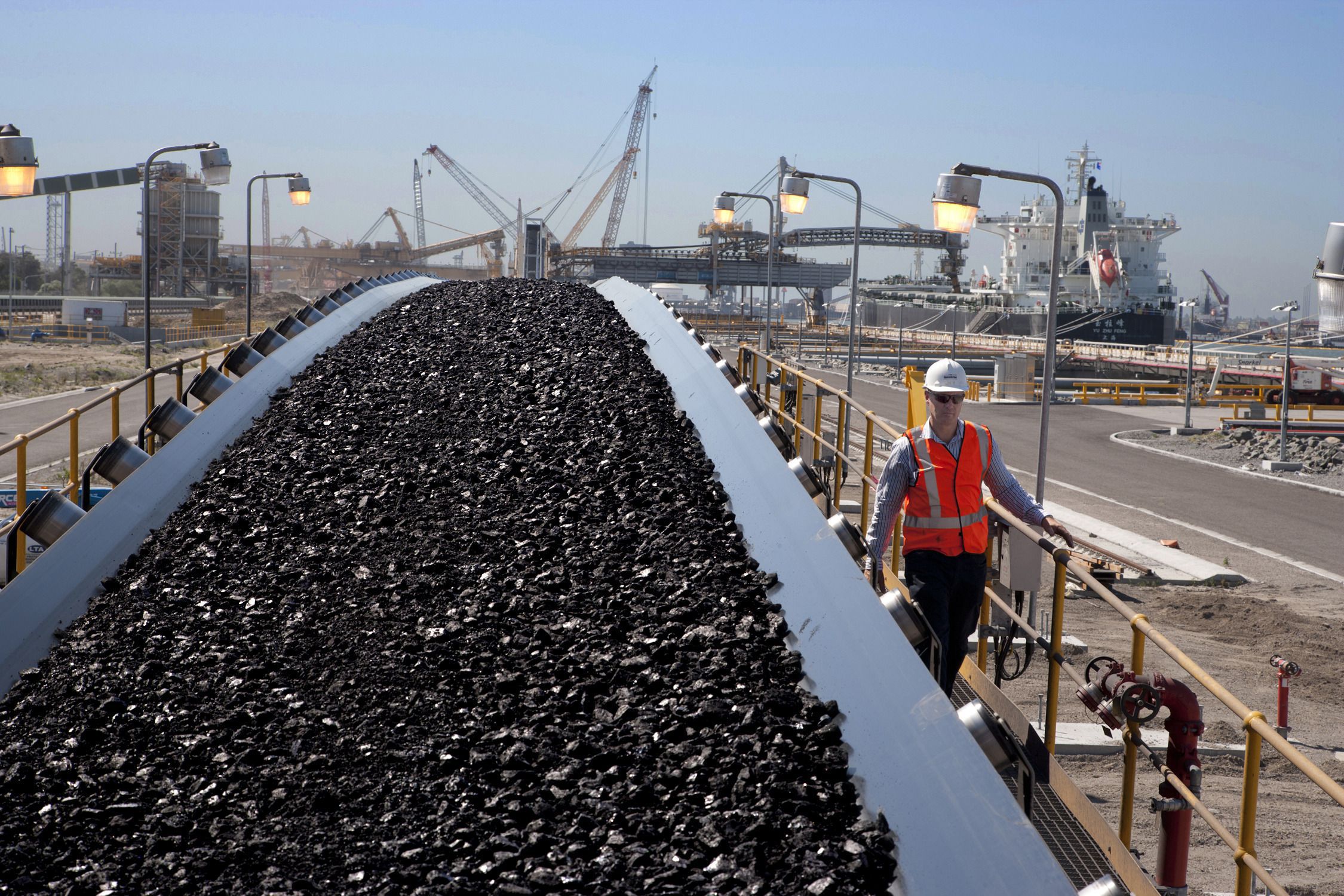 Експериментальна промисловість: в Австралії почнуть перетворювати вугілля на водень. Японія стане партнером у цьому проєкті.