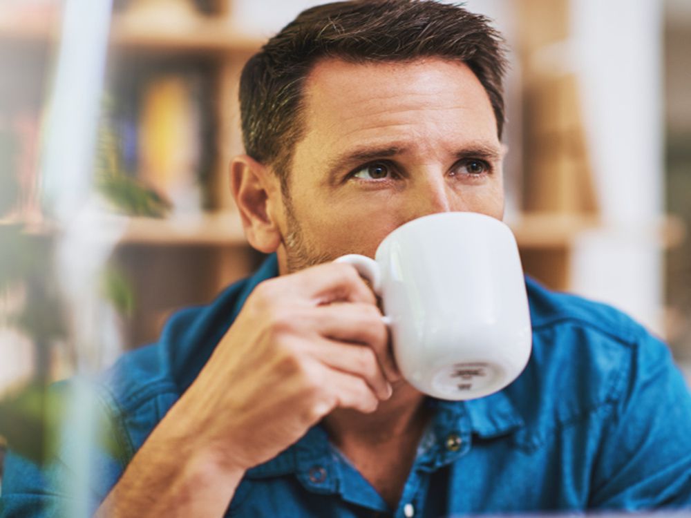 Пити каву на порожній шлунок не можна — і ось чому. 4 основні причини, які говорять про те, що спочатку сніданок, а потім кава.