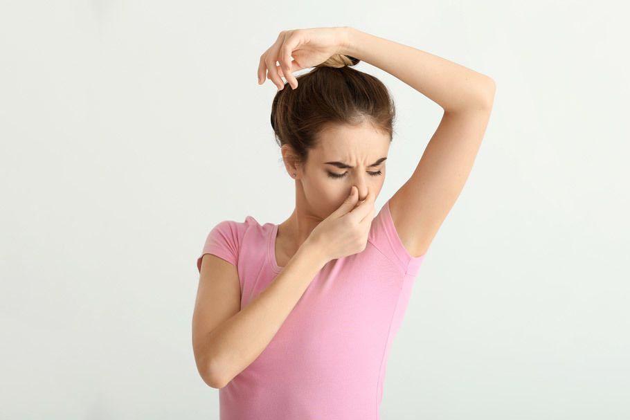 5 причин, через які запах від тіла людини може бути неприємним. Причини неприємного запаху від тіла можуть бути різними.
