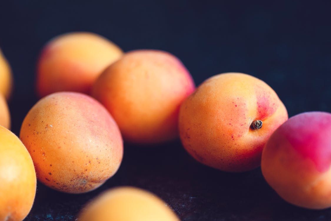 Користь персиків: для здорової шкіри та стрункої фігури. Вітамін А, який присутній в персиках, також може сприяти профілактиці раку.