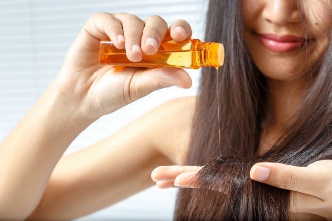 Рицинова олія — чудо-засіб для відновлення волосся. Навіщо використовувати дорогу косметику, якщо є натуральний, ефективний і недорогий засіб?