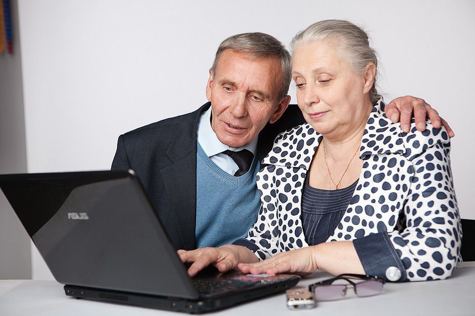Українці тепер зможуть оформляти пенсію онлайн. Пенсійний фонд України запустив веб-портал електронних послуг «Е-пенсія».