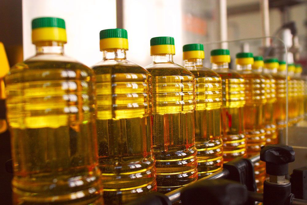 Україна збільшила експорт соняшникової олії на 14,5%. За минулий маркетинговий рік було відвантажено майже 5,2 млн продукції.