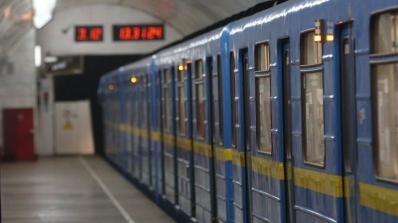 Третя частина абонентів Київстару можуть залишитися без інтернету в київському метро. Пристрої, які не підтримують технологію 4G, доступу до мережі не отримають.