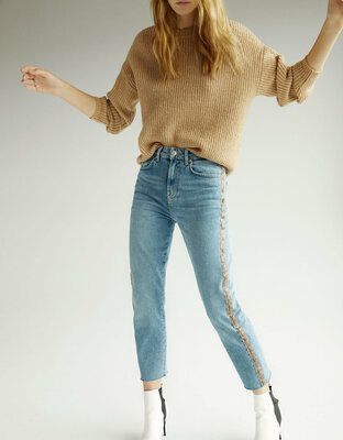 Які джинси носити цієї осені: що вже не актуально. Новий модний сезон диктує нові правила.