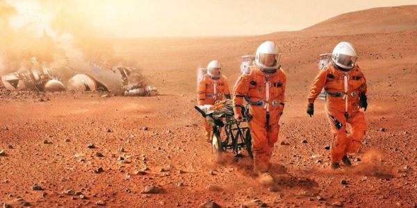 Космонавт зможе побувати на Марсі тільки один раз в житті, заявили вчені. За одну добу учасники космічних місій отримують у 200 разів більшу дозу радіації, ніж люди на Землі.