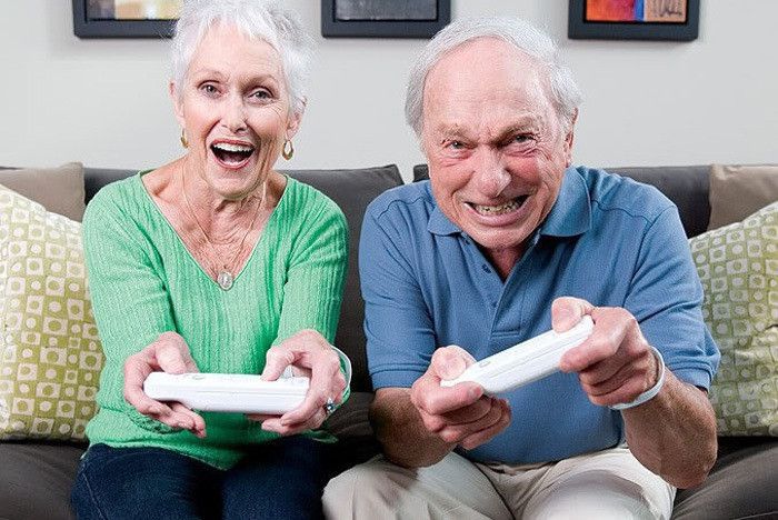 Дослідження вчених: ігри можуть допомогти людям старше 70 років швидше думати та розвинути багатозадачність. З віком люди втрачають здатність обробляти відразу декілька потоків інформації.